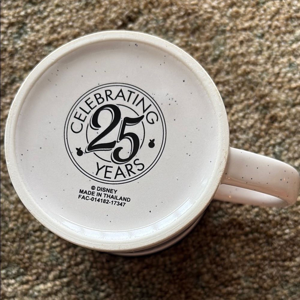 Disney 2018 Epcot 25th Anniversary Passholder Orange Bird Flower & Garden Mug - Picture 4 of 4